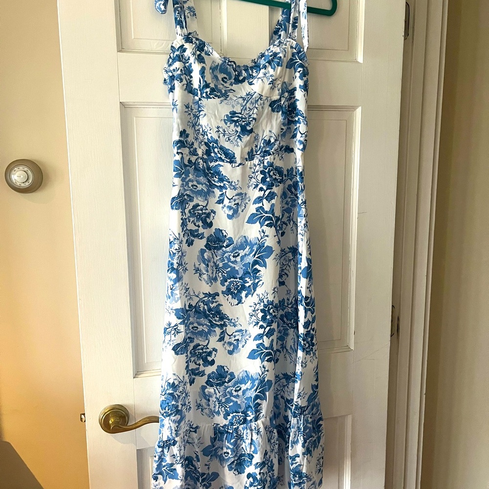 Tuckernuck Women’s Dress Size Medium NWT